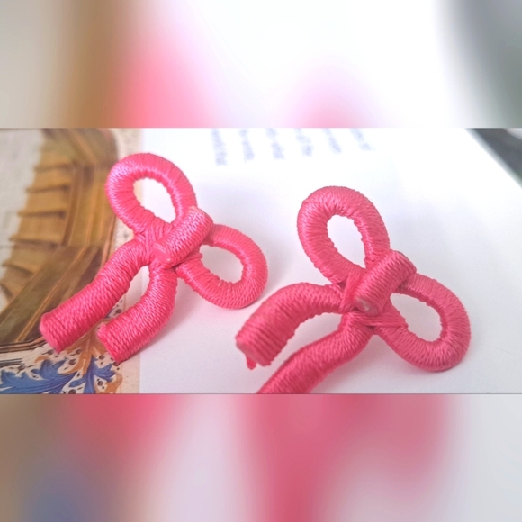Pink bow earrinhs artisan made - Picture 1 of 4